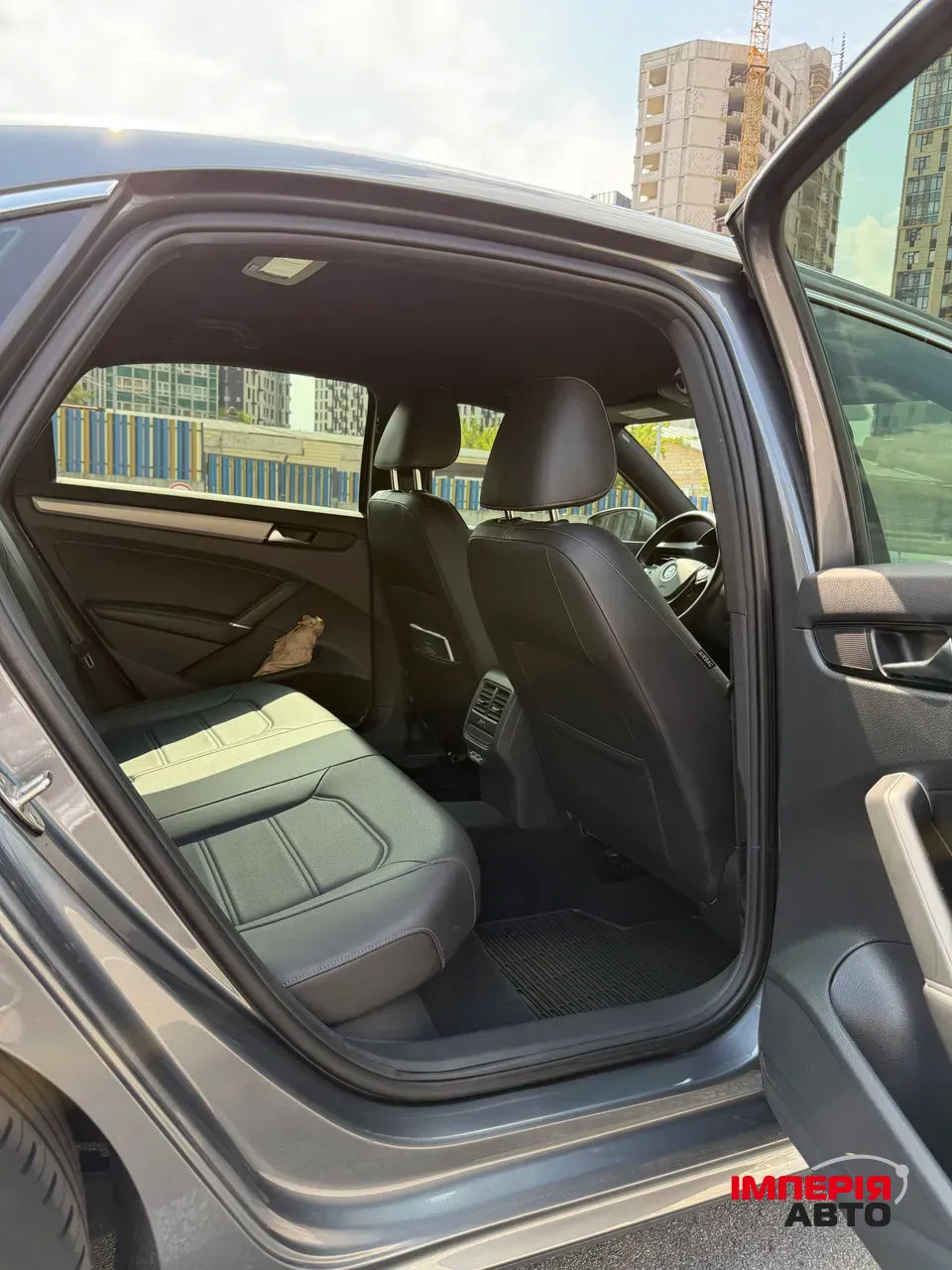 Volkswagen Passat (North America and China) - фото 11