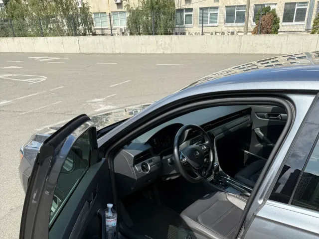 Volkswagen Passat (North America and China) - фото 4