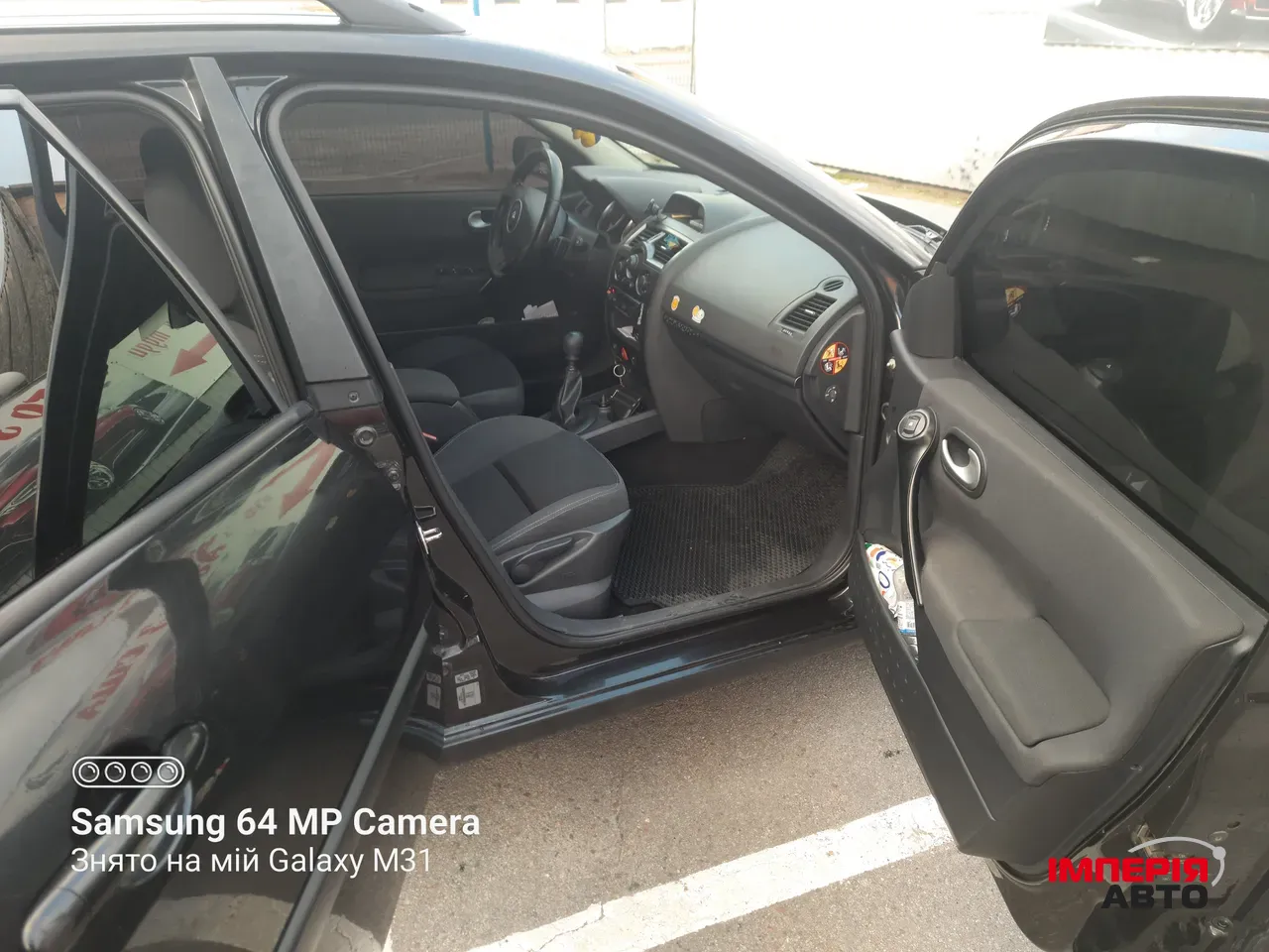 Renault Megane - фото 7