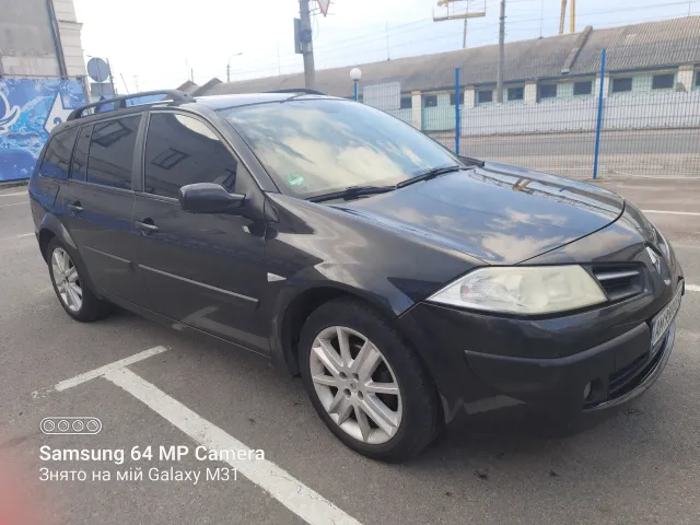 Renault Megane - фото 1