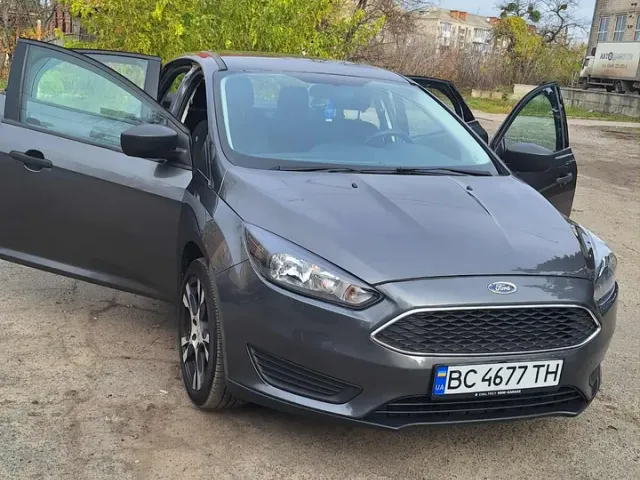 Ford Focus - фото 2