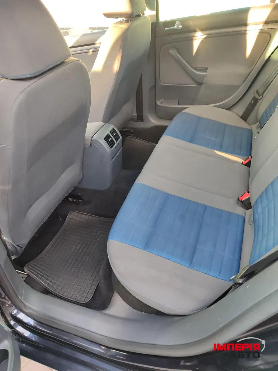 Volkswagen Golf - фото 20