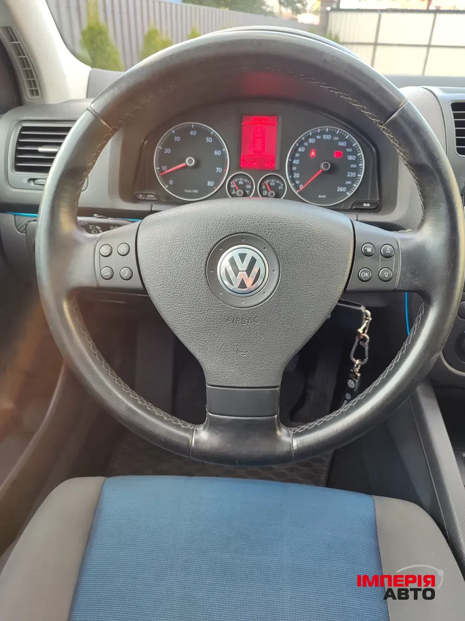 Volkswagen Golf - фото 11