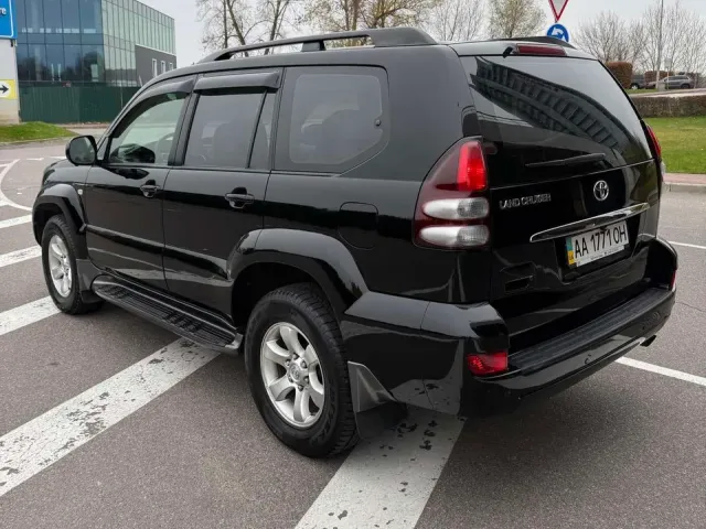 Toyota Land Cruiser Prado - фото 4