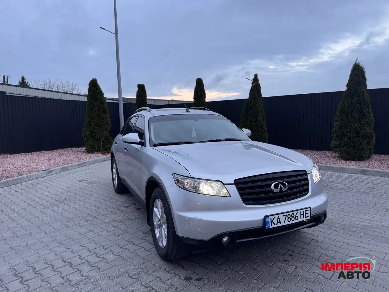 Infiniti FX - фото 13