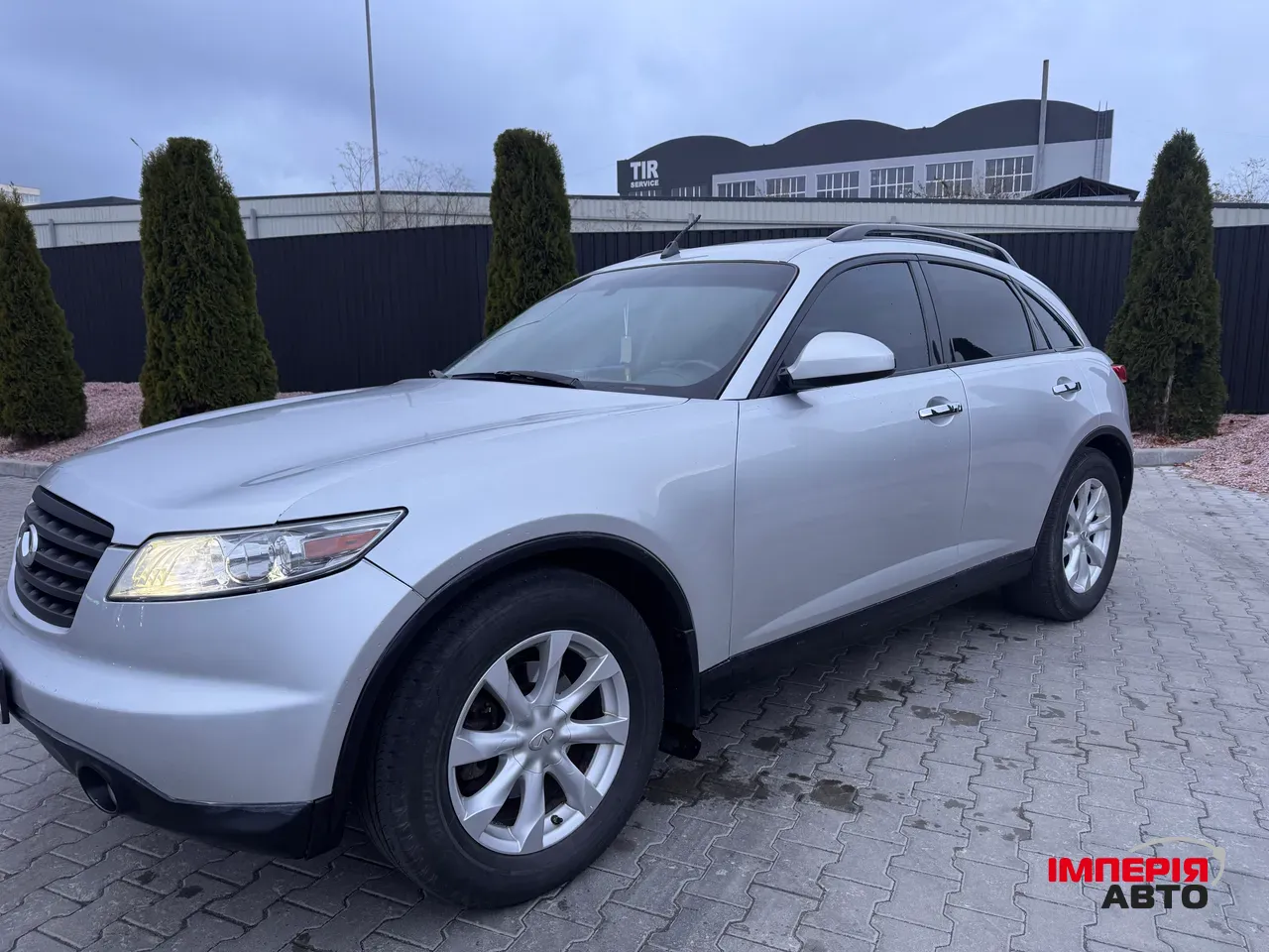 Infiniti FX - фото 5