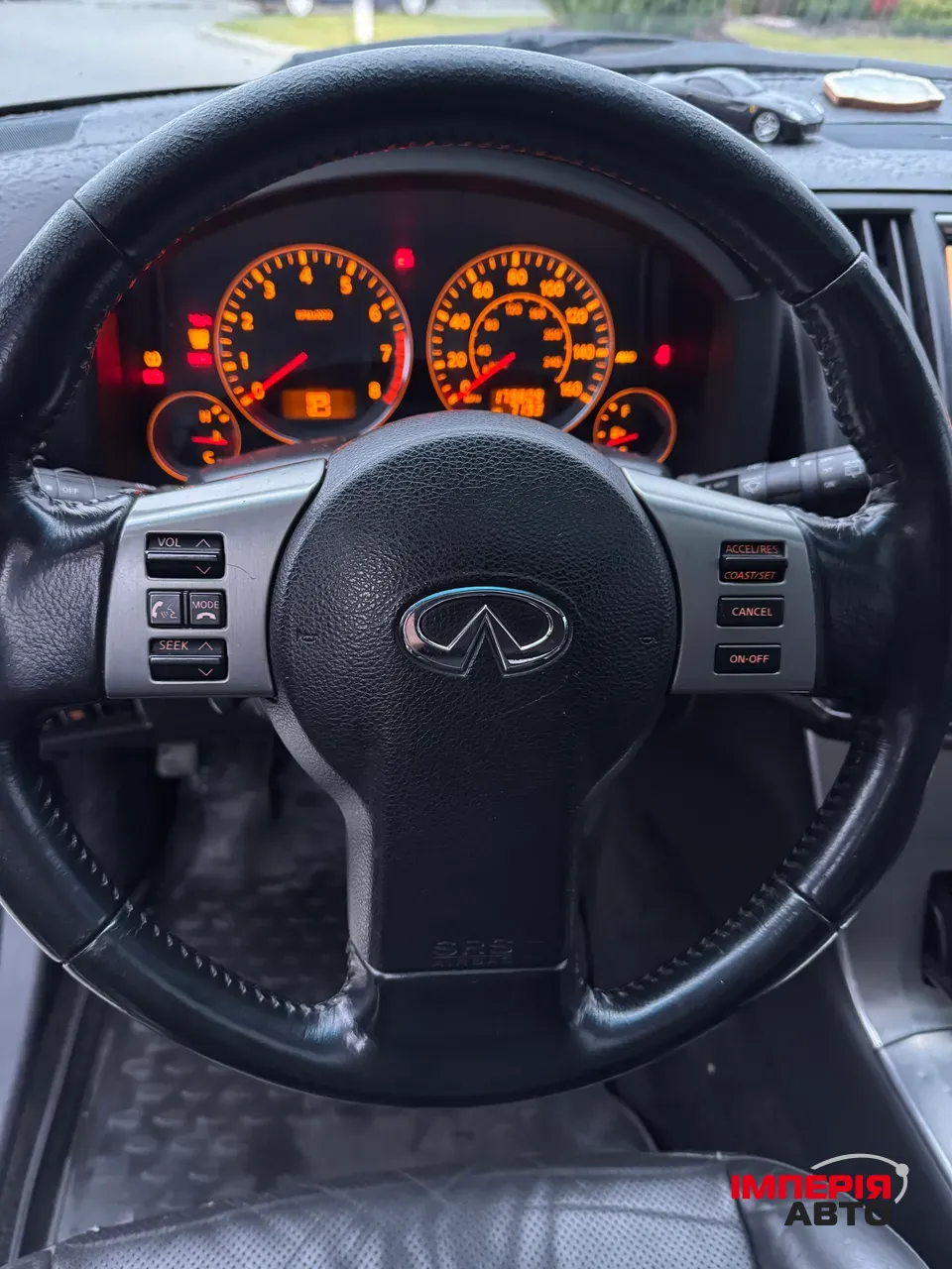 Infiniti FX - фото 15