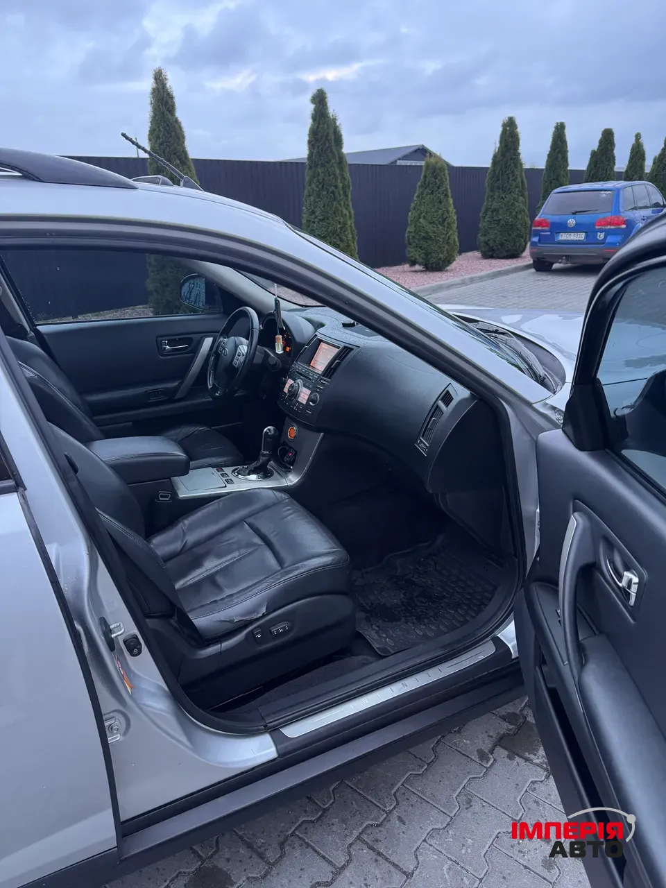 Infiniti FX - фото 17