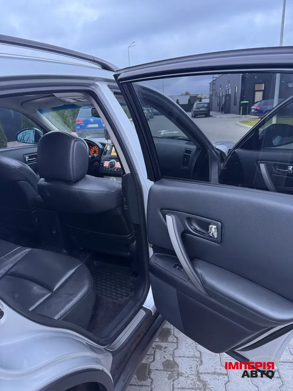 Infiniti FX - фото 28