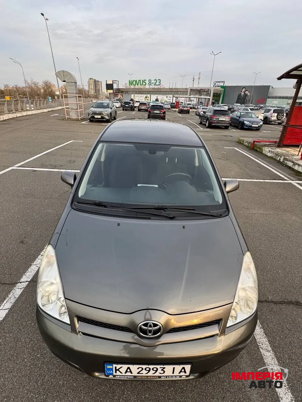 Toyota Corolla Verso - фото 4