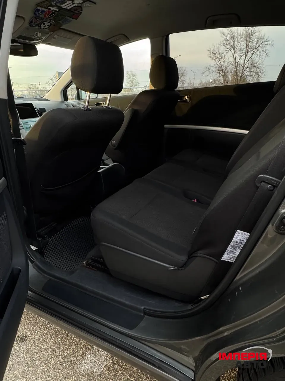 Toyota Corolla Verso - фото 9