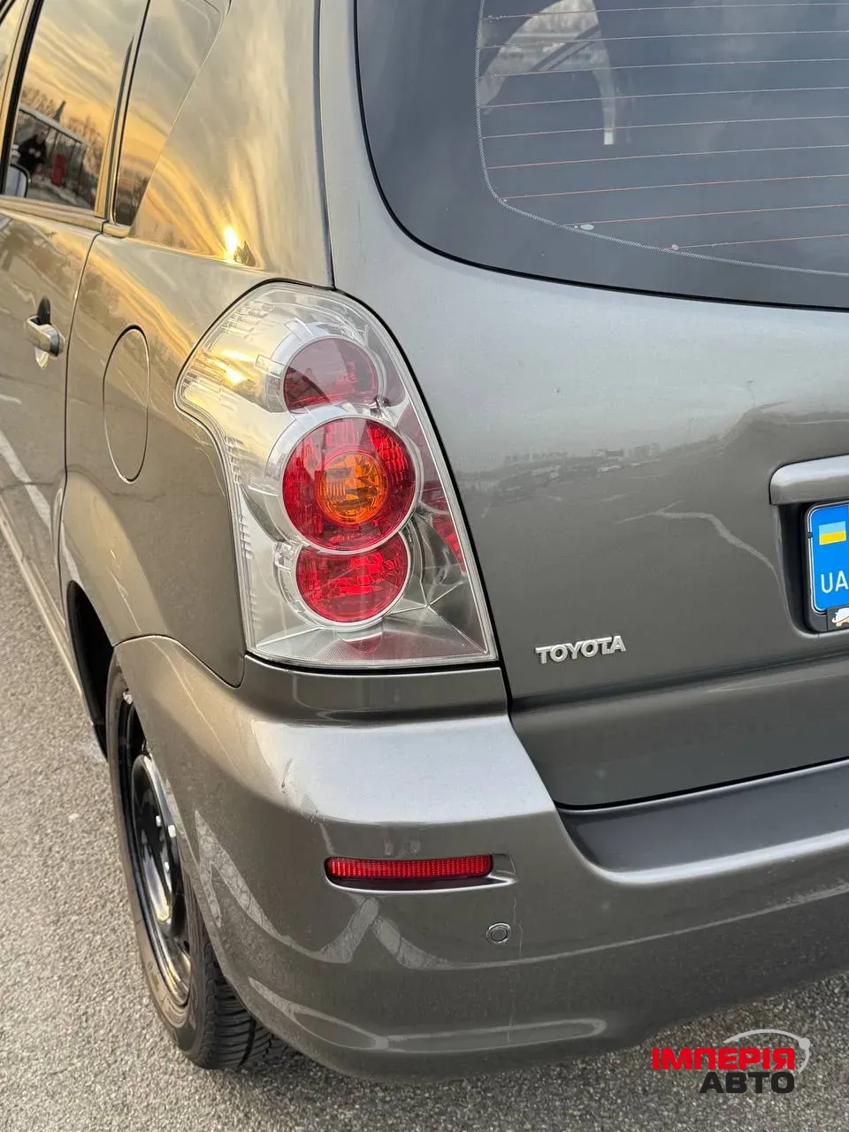 Toyota Corolla Verso - фото 7