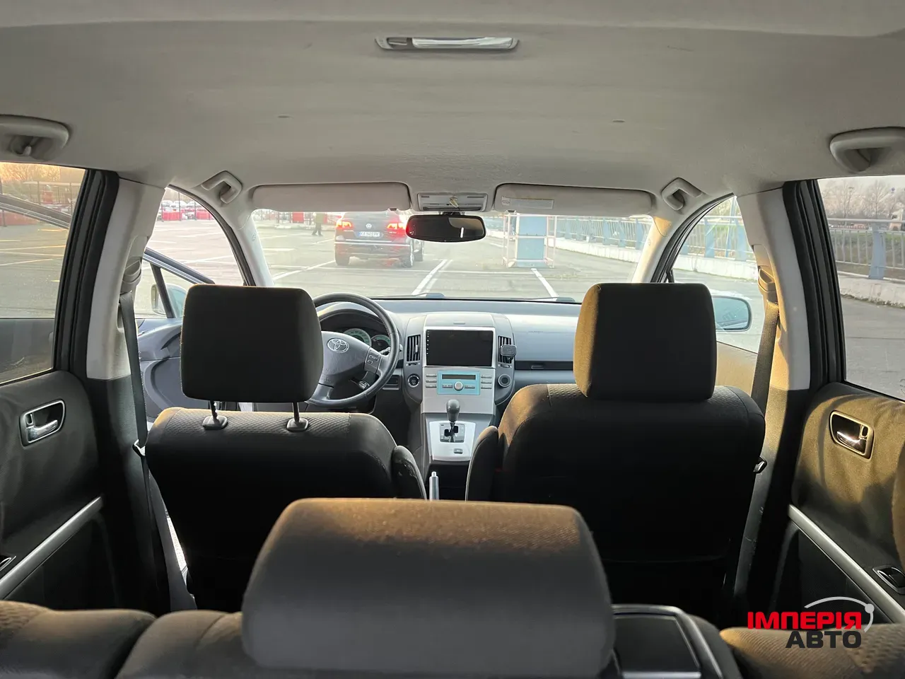 Toyota Corolla Verso - фото 14