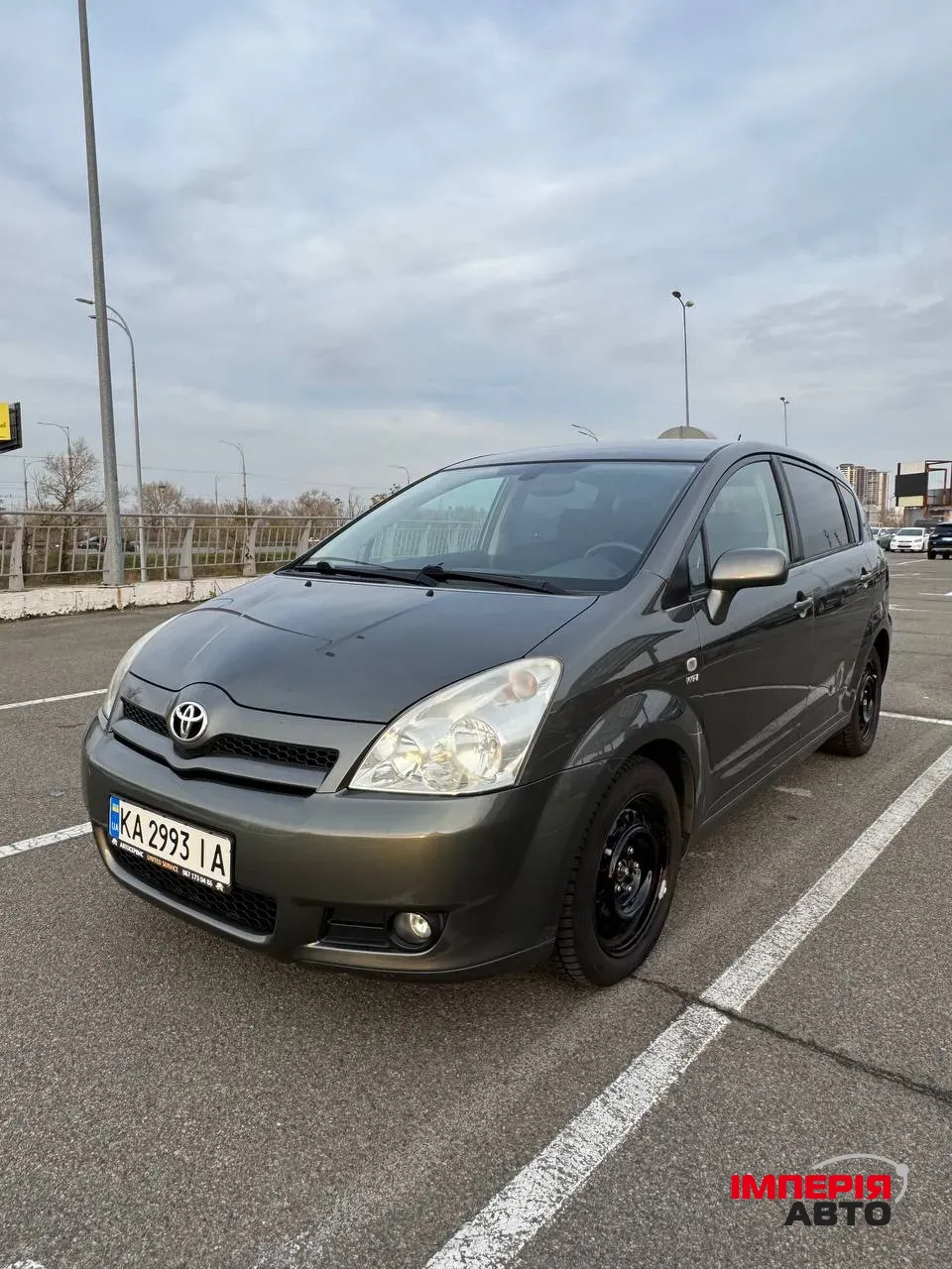 Toyota Corolla Verso - фото 5