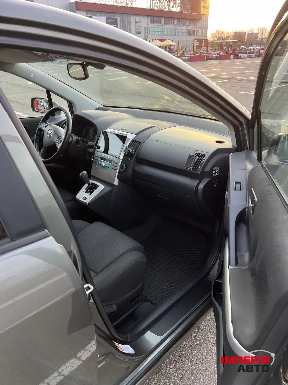 Toyota Corolla Verso - фото 13