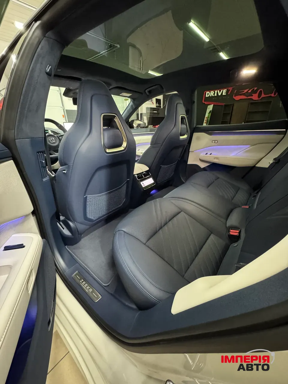 Zeekr 001 - фото 30