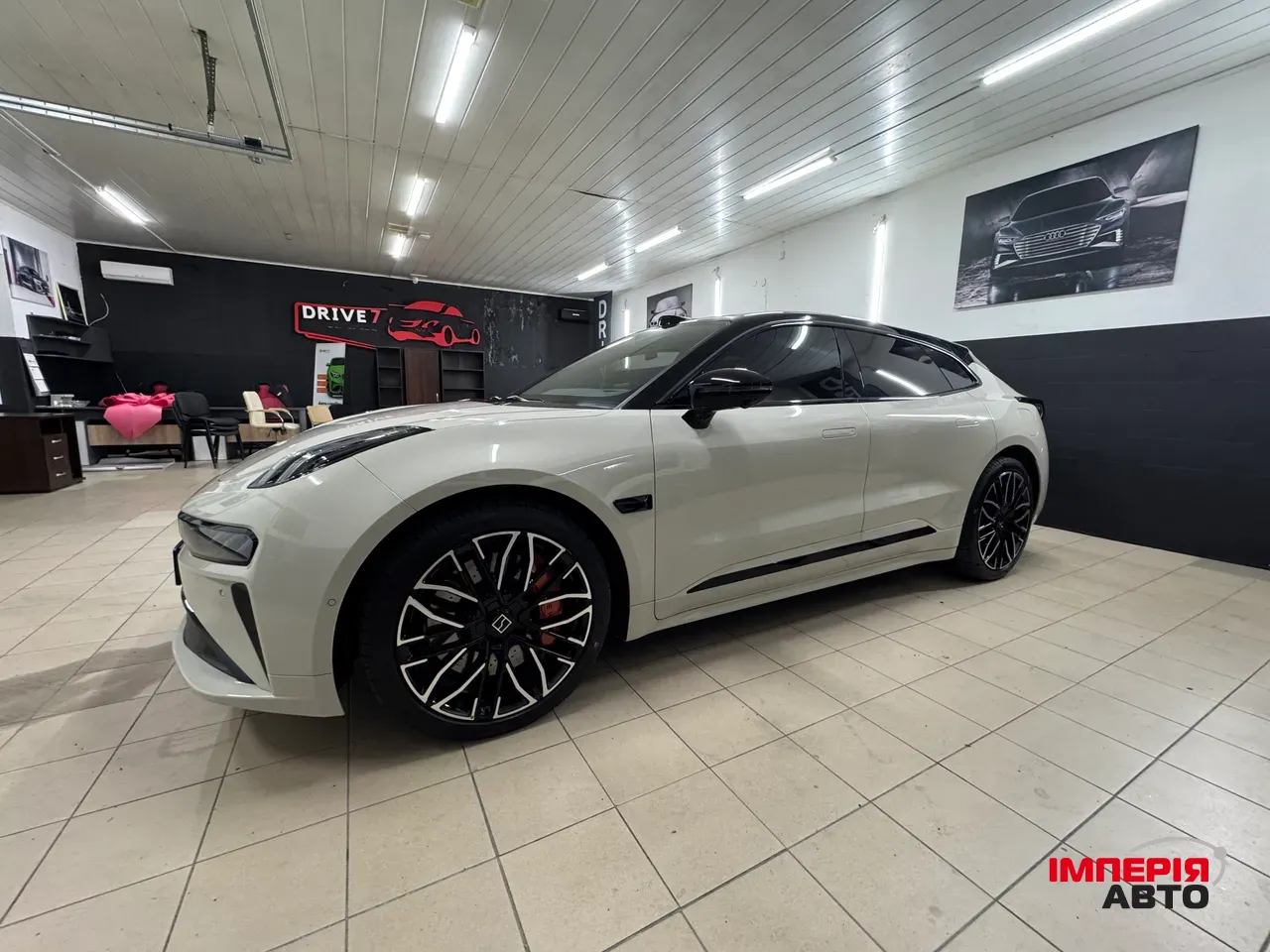 Zeekr 001 - фото 12