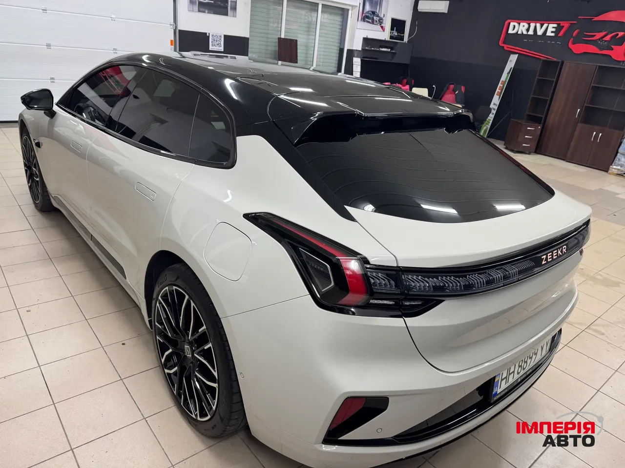 Zeekr 001 - фото 10