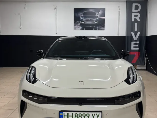 Zeekr 001 - фото 2