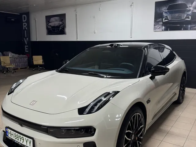 Zeekr 001 - фото 1