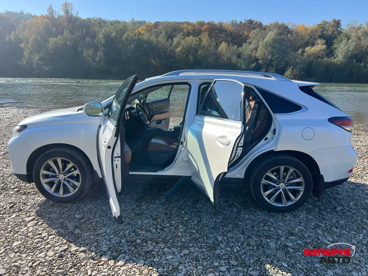 Lexus RX - фото 25