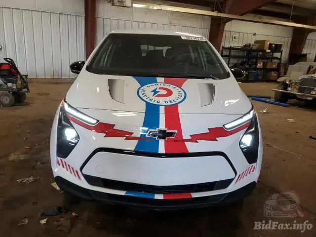 Chevrolet Bolt EUV - фото 5