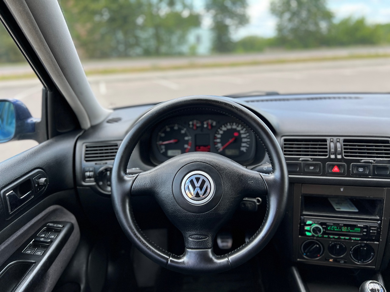 Volkswagen Bora - фото 16