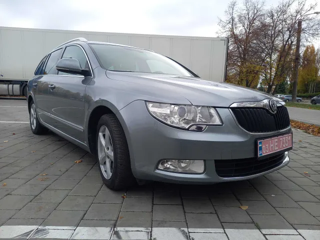 Skoda Superb - фото 3