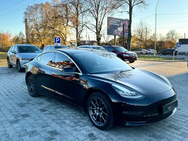 Tesla Model 3 - фото 2
