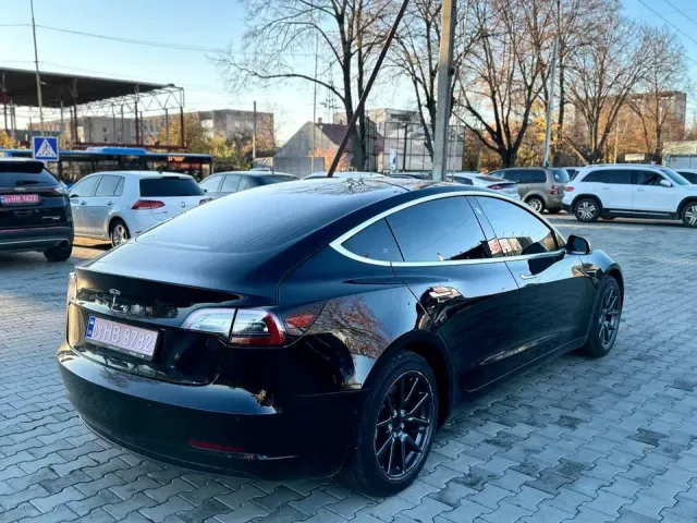 Tesla Model 3 - фото 5