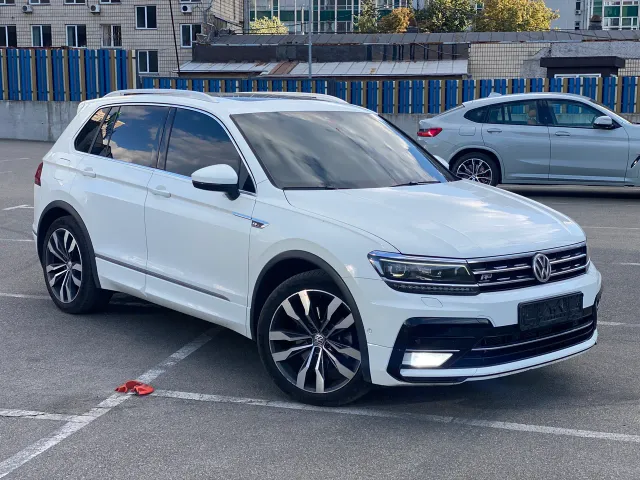 Volkswagen Tiguan - фото 3