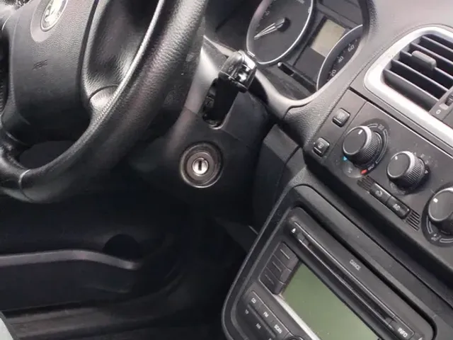 Skoda Fabia - фото 4