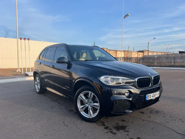 BMW X5 - фото 1