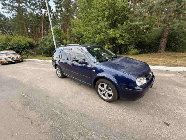 Volkswagen Golf - фото 3