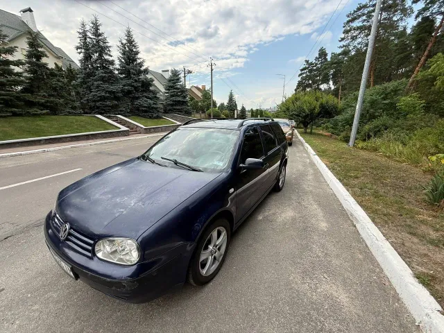 Volkswagen Golf - фото 1