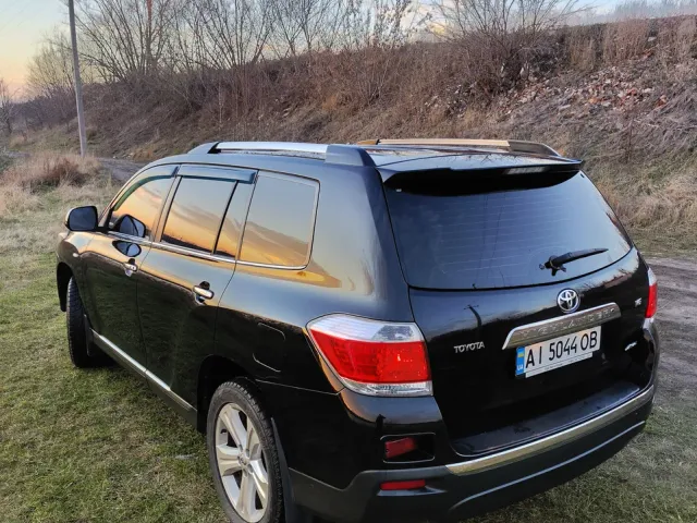 Toyota Highlander - фото 4