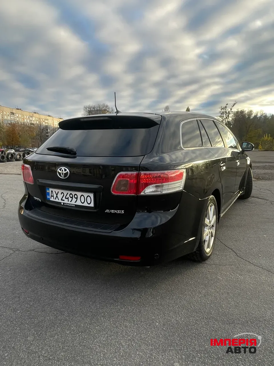 Toyota Avensis - фото 5