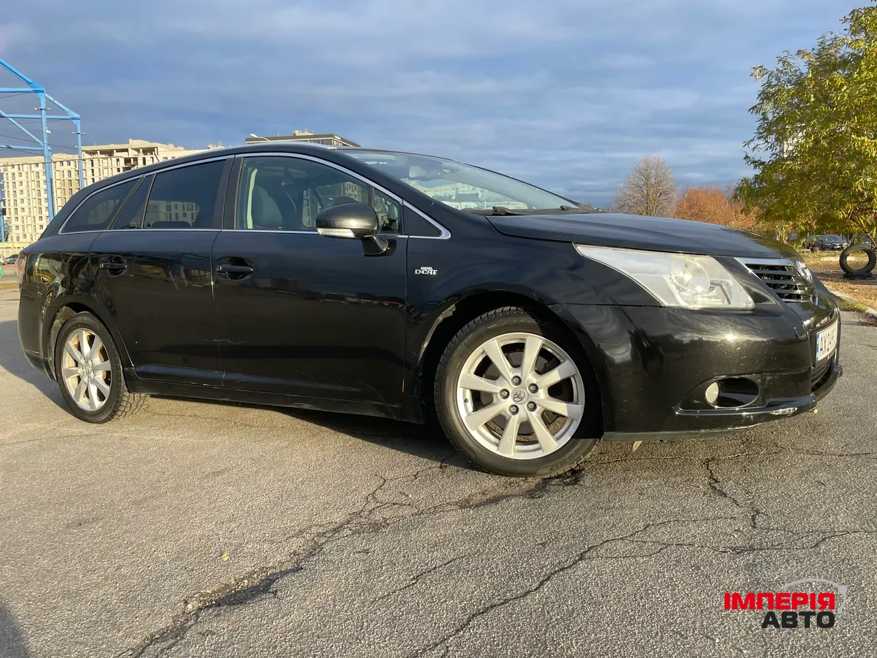 Toyota Avensis - фото 2