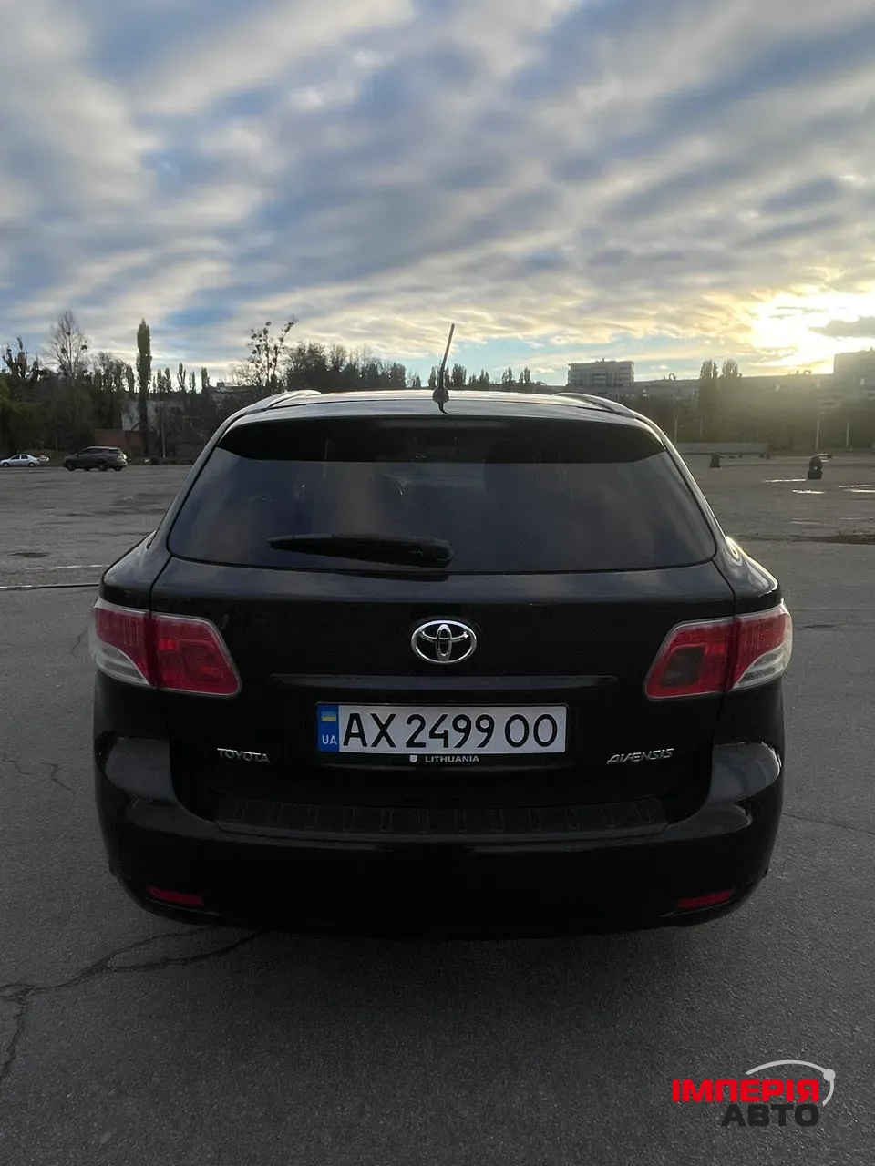 Toyota Avensis - фото 6