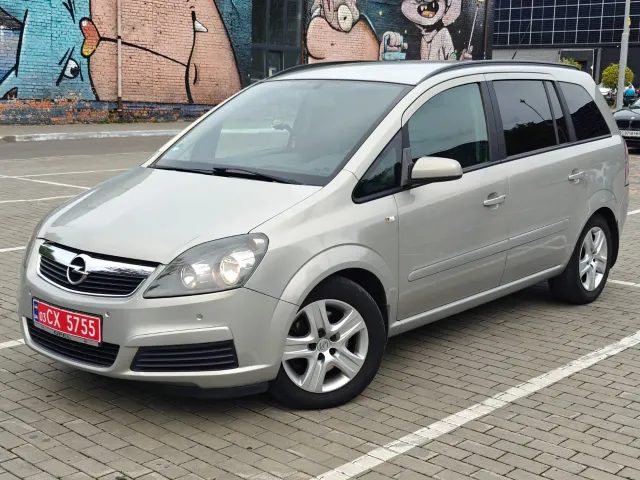 Opel Zafira - фото 1