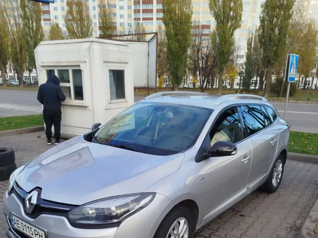 Renault Megane - фото 2