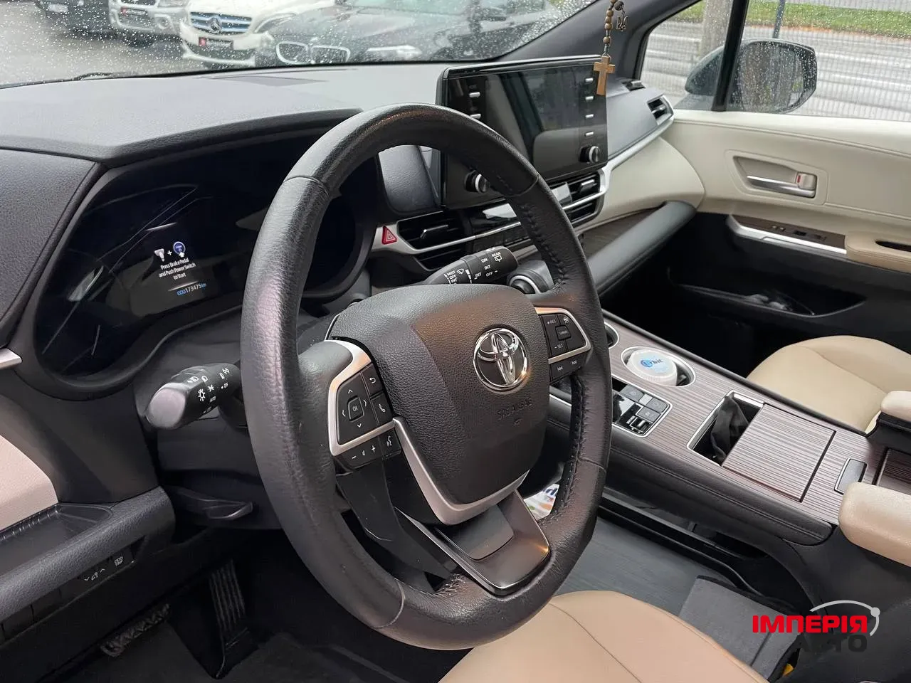 Toyota Sienna - фото 5