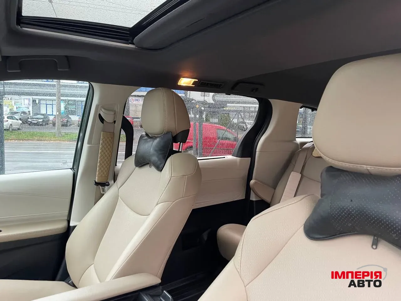 Toyota Sienna - фото 4