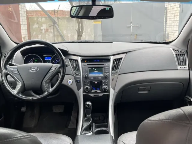 Hyundai Sonata - фото 3