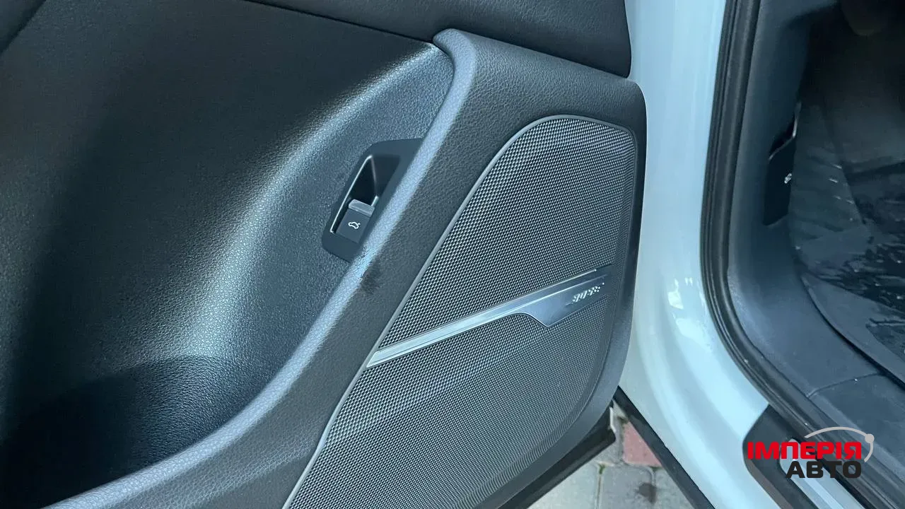 Audi Q7 - фото 19