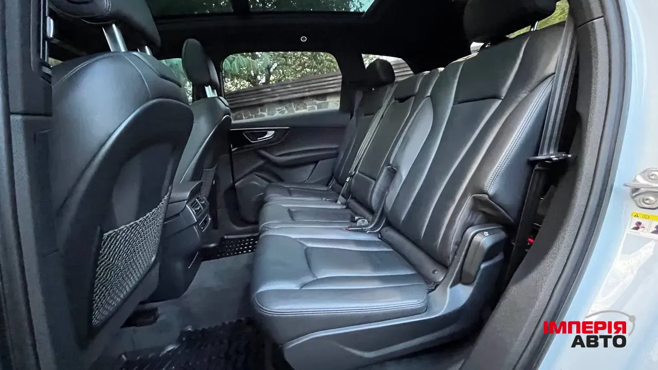 Audi Q7 - фото 22