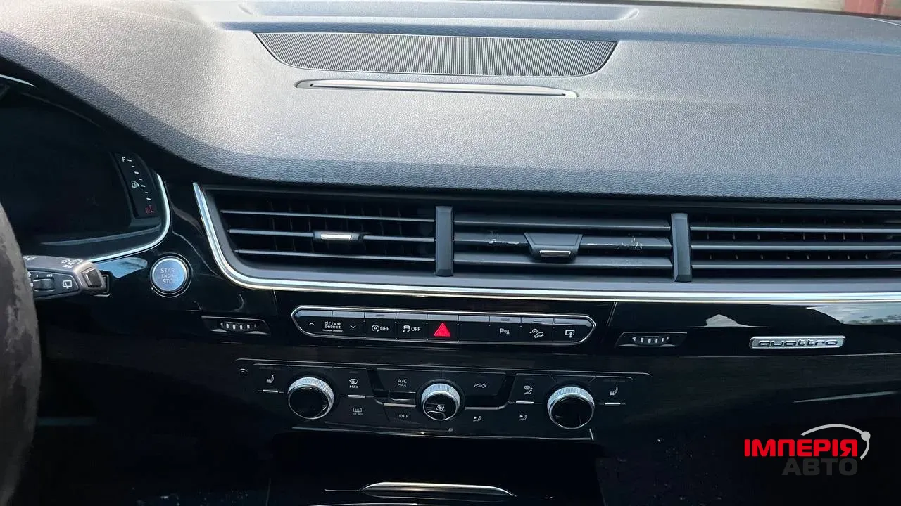 Audi Q7 - фото 29