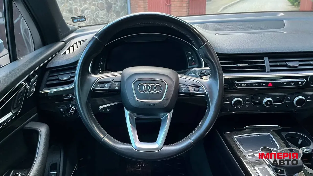 Audi Q7 - фото 28