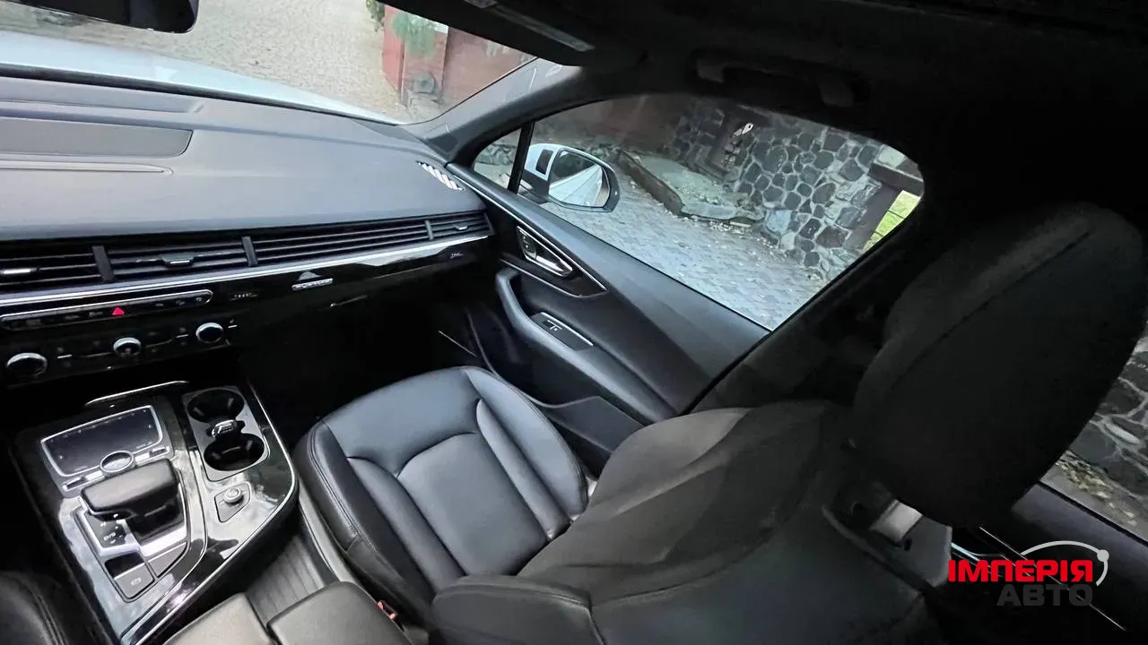 Audi Q7 - фото 27