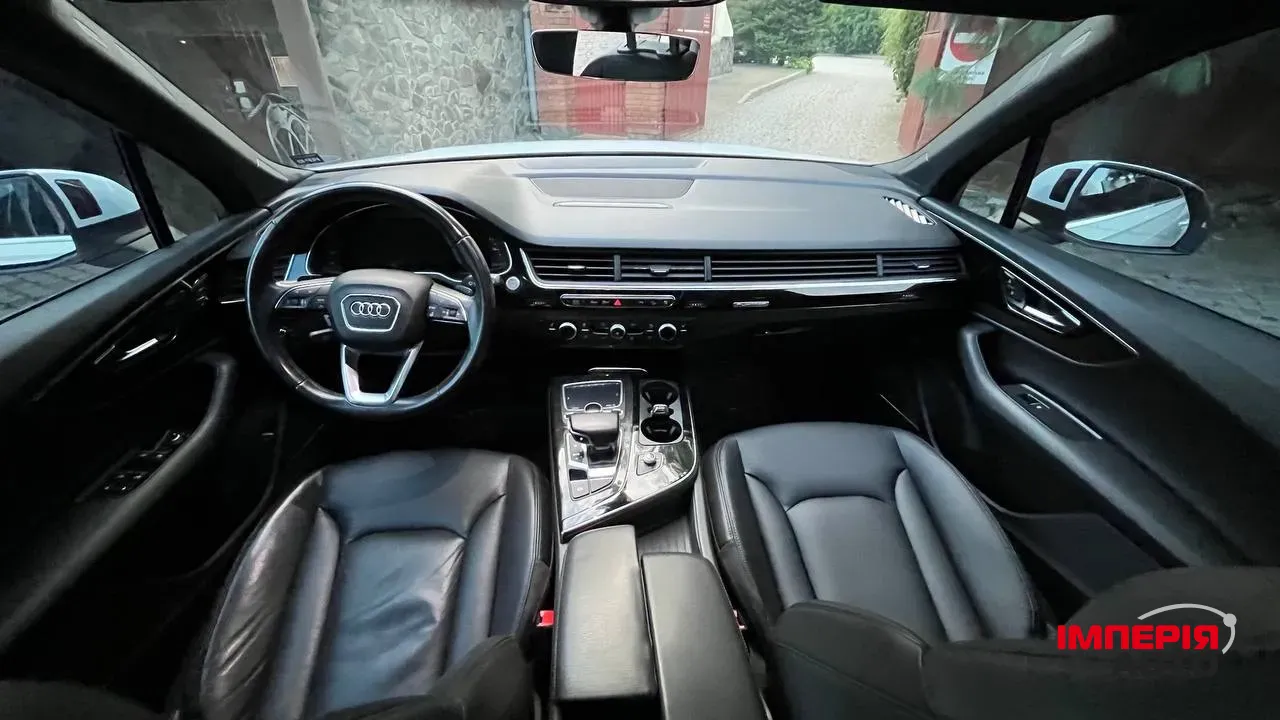 Audi Q7 - фото 25